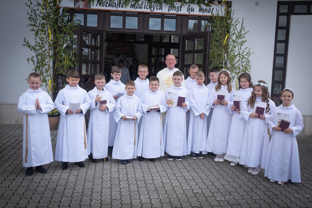 1. sväté prijímanie