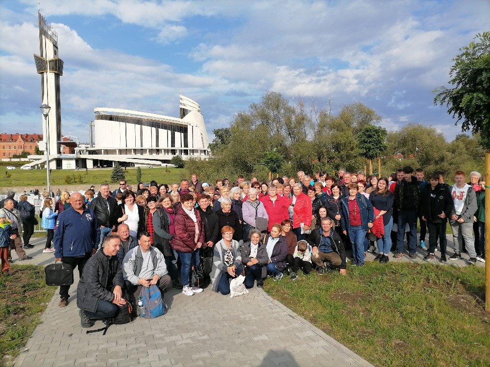 Z tohto miesta vyžaroval pokoj: Púť veriacich z farnosti Žehra